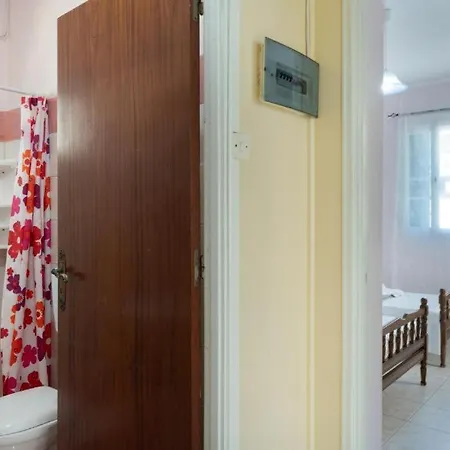 Antonis House Holiday home